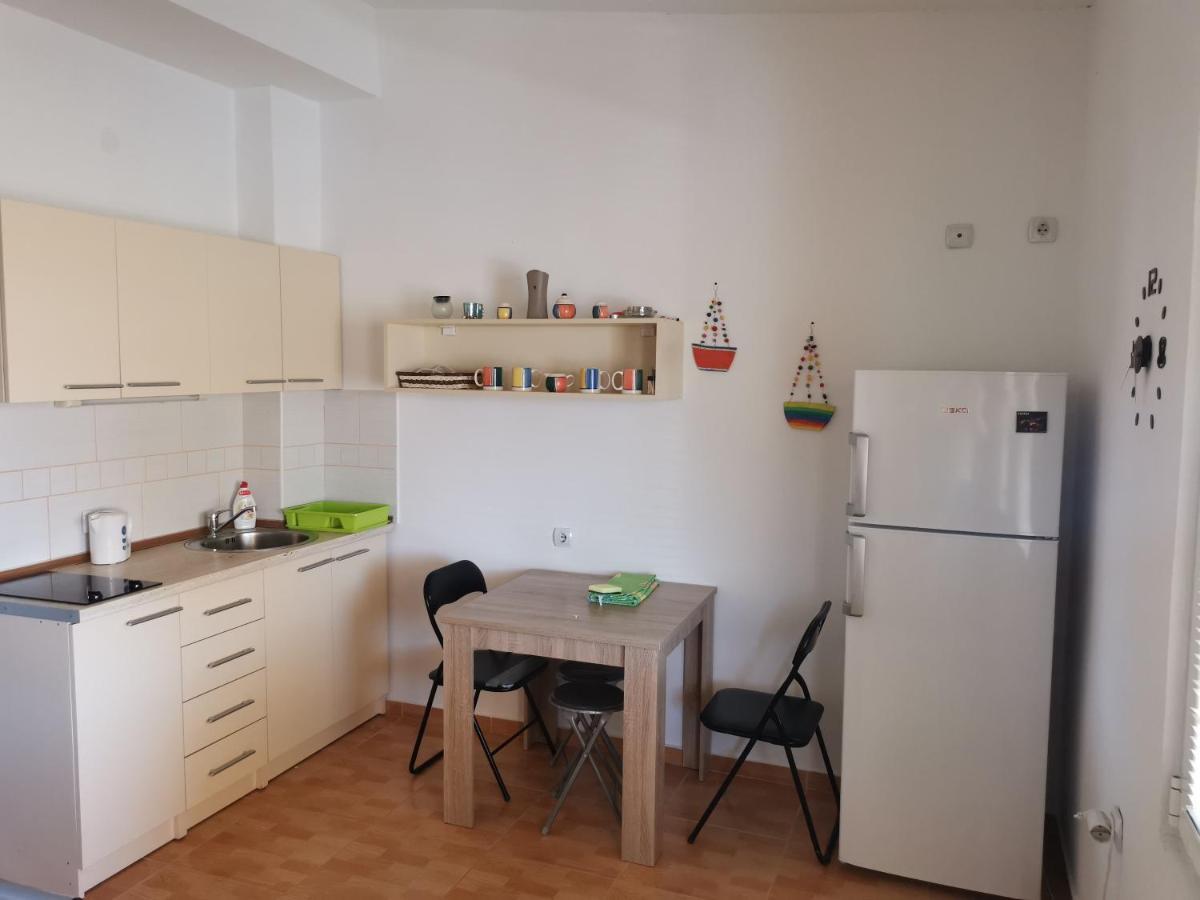 Apartments Montenegrina Ulcinj Exterior photo